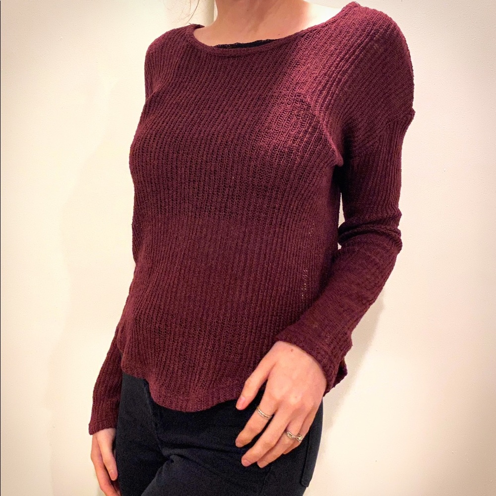 Maroon knitted long sleeve top